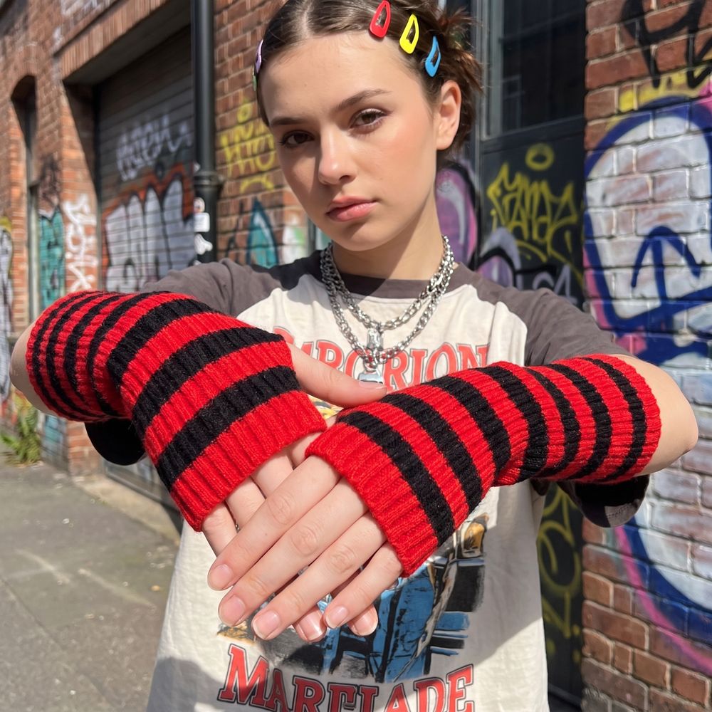Fashion Y2K Striped Knitted Ar - Fingerless Glove Knit recension och pris